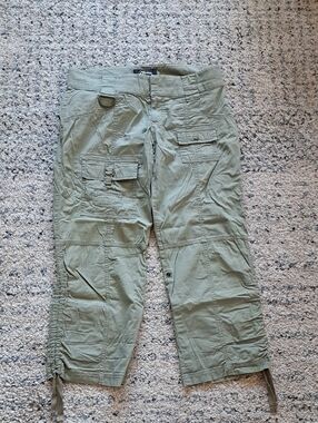 Guess Olive Green Cargo Capris with Utility Pockets